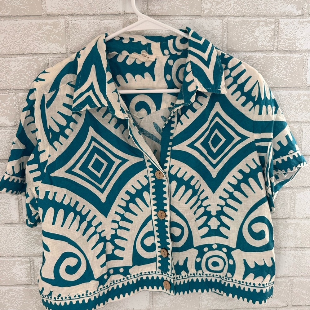 Haute Hippie Tribal Geometric crop fit button shirt teal & white  #1998